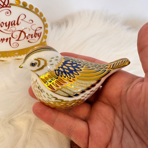 Royal Crown Derby Figurine Firecrest 1999 Collectors Guild Gift Gold Stopper. - Picture 12 of 12